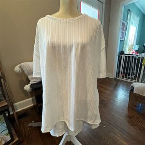Plus Size 3XL White Textured Knit Dolman Sleeve Top and Shorts Set